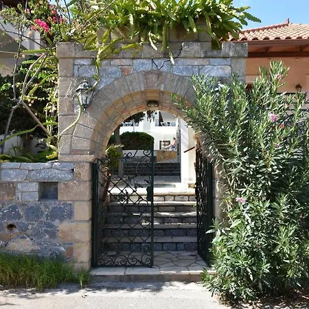 Theoxenia Apartment *